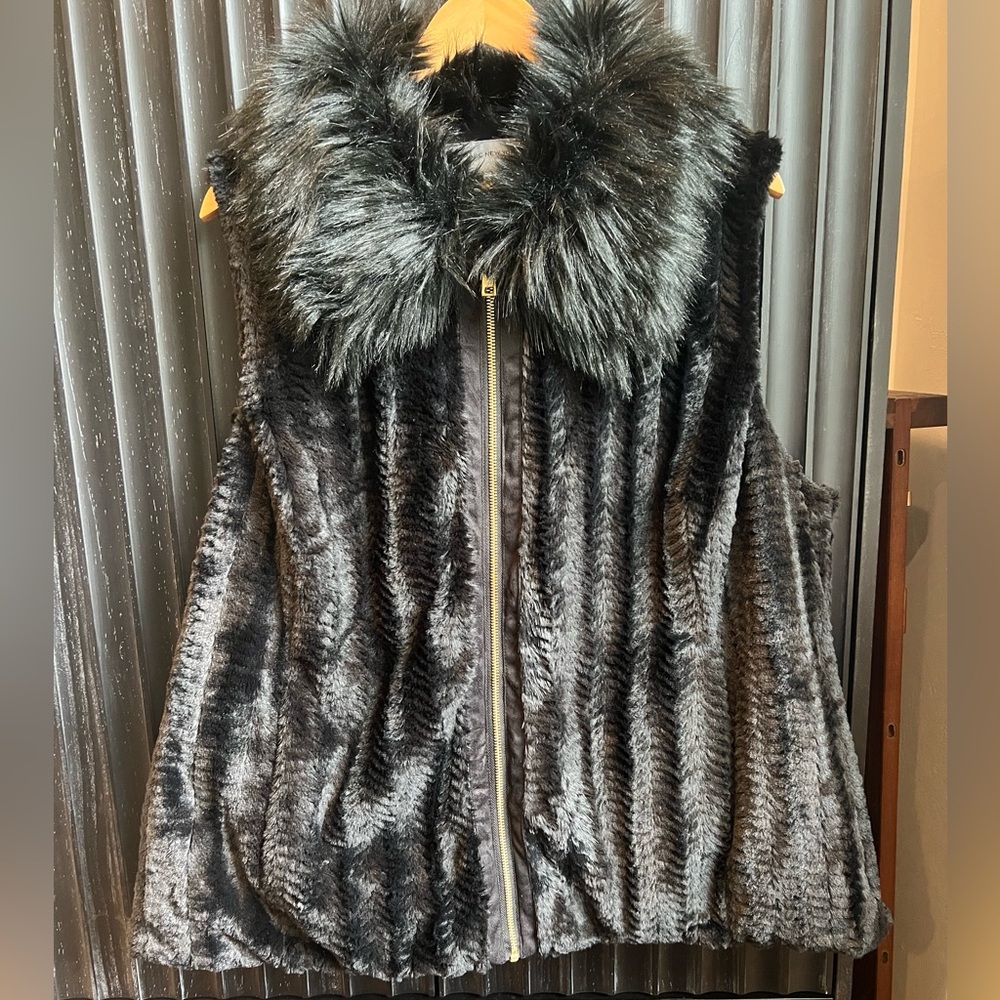 Marc New York Andrew Marc Black Faux Fur Vest